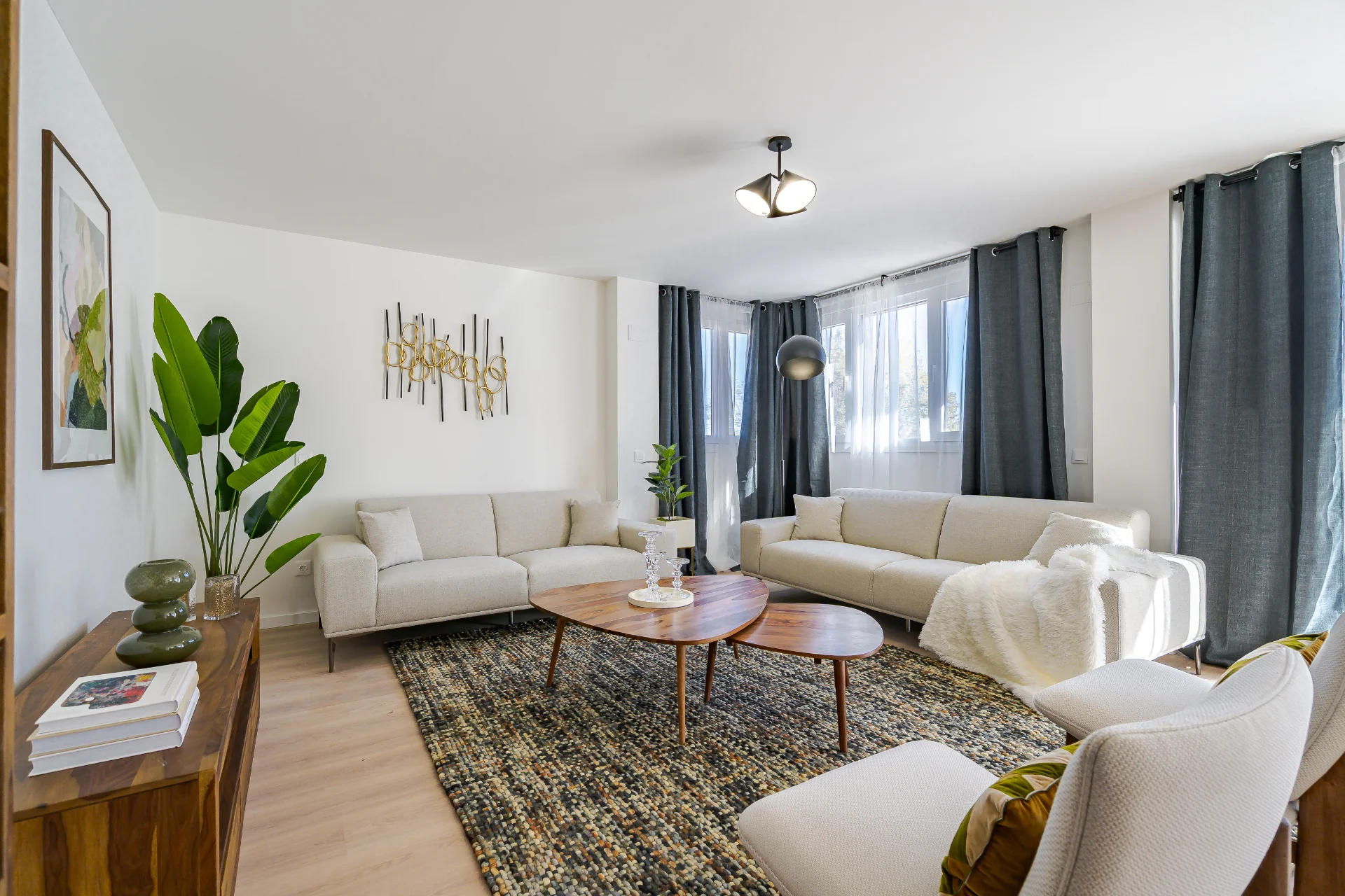 5 (4)_Promotores_Decoracion_Piso_Piloto